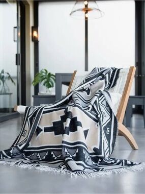 Ndebele Art Throw Blanket Dove/Iron Color -Using Symbols That Showcase Homes